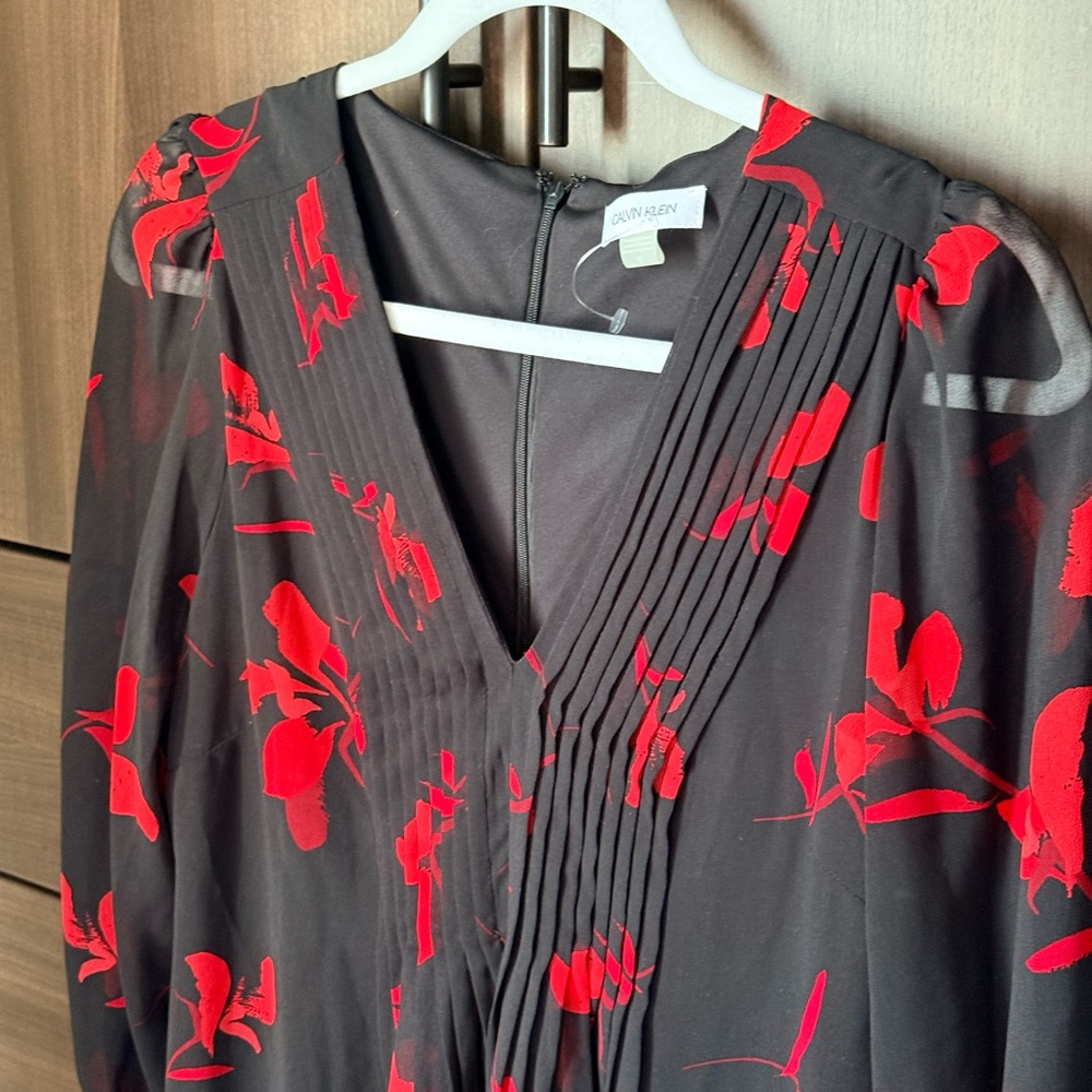 NWT Calvin Klein Black Shift Dress with Red Floral Design - Picture 6 of 11